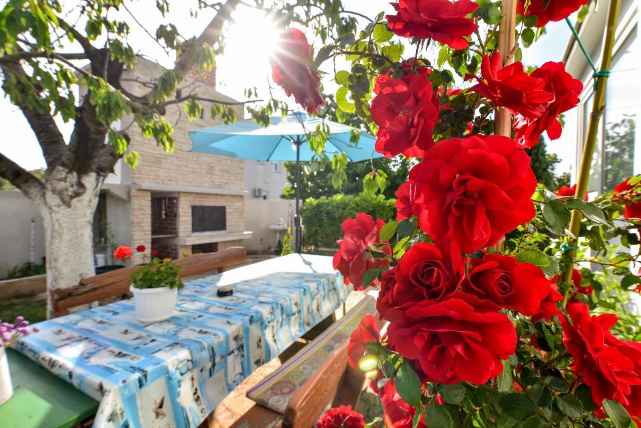 Ferienwohnung Nena Sukošan Exterior foto