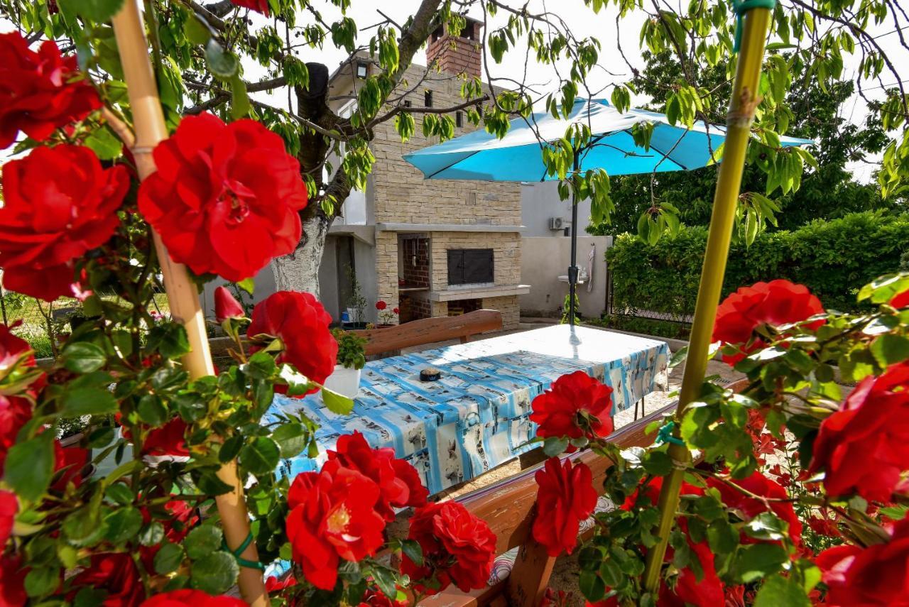 Ferienwohnung Nena Sukošan Exterior foto